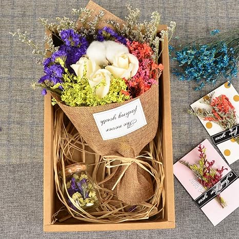Amazon 母の日ギフト 枯れない花 ドライフラワー 天然乾燥 本物の花 花束 プリザーブドフラワー 忘れな草 カスミ草を付き 感謝 バレンタイン 母 の日 誕生日 プレゼント 結婚ギフト 6カラー プリザーブドフラワー オンライン通販