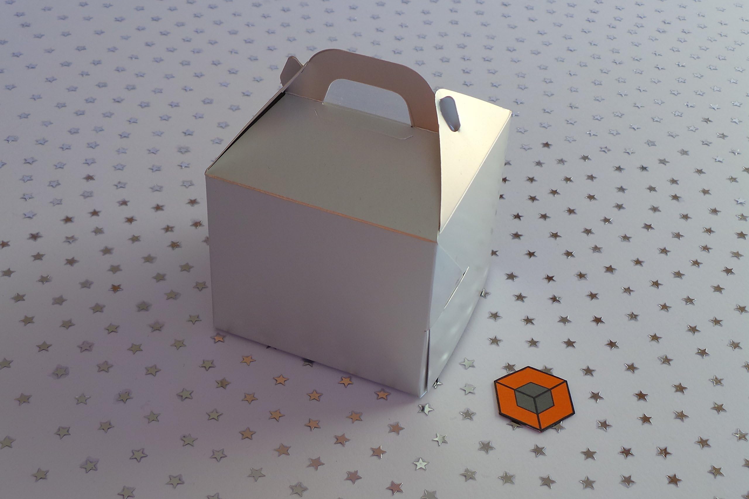 20 x Single Satin SILVER cupcake boxes cake boxes 80x80x80mm inc inserts/holder