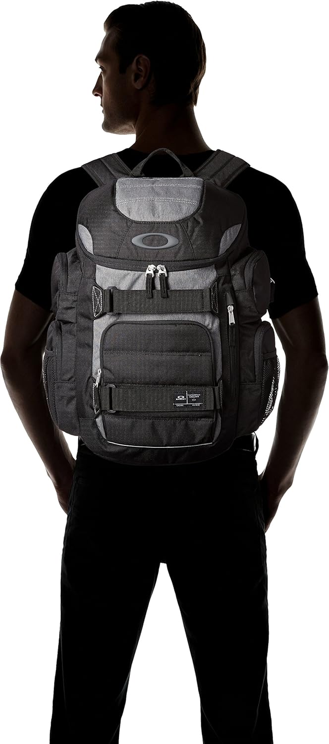  | Oakley Men's Enduro 2.0 30L Backpack, Blackout | Casual Daypacks