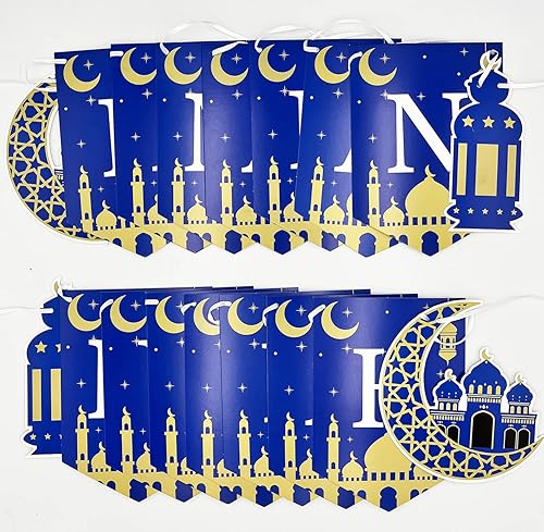 Ramadan Kareem Met Maan En Ster De Traditionele Kleurrijke Lantaarn Van Ramadannacht Image110554185