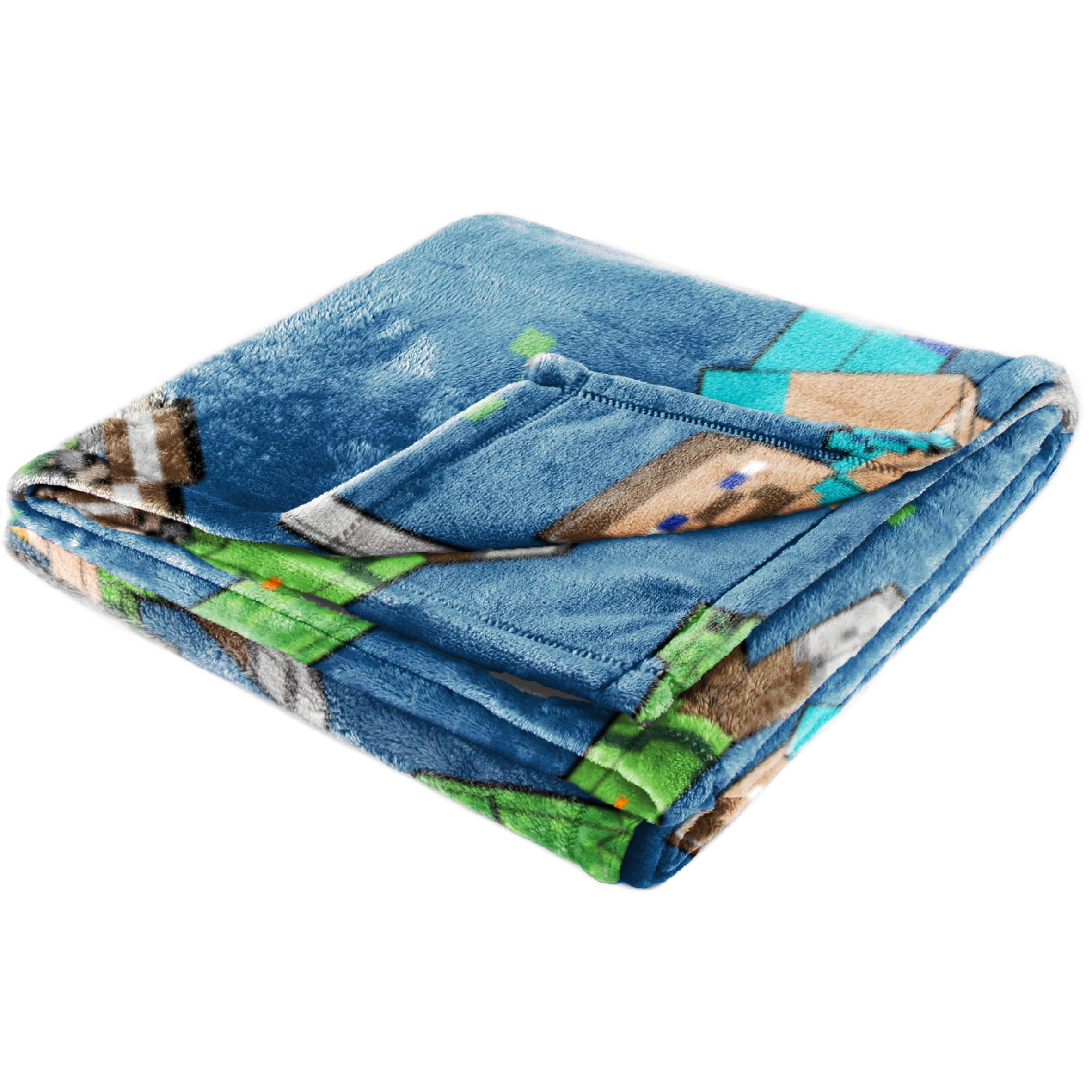 Jay Franco Minecraft Plush Throw Blanket - Measures 46 x 60 Inches - Kids Super Soft Fleece Creeper Battle Bedding