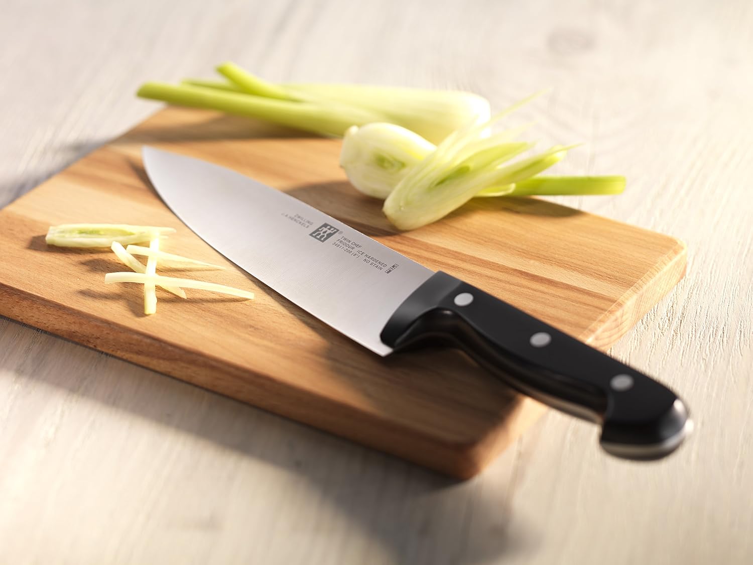 ZWILLING Paring Knife, Blade length: 10 cm, Small blade, Special stainless steel/Plastic handle, Twin Chef - Image 3
