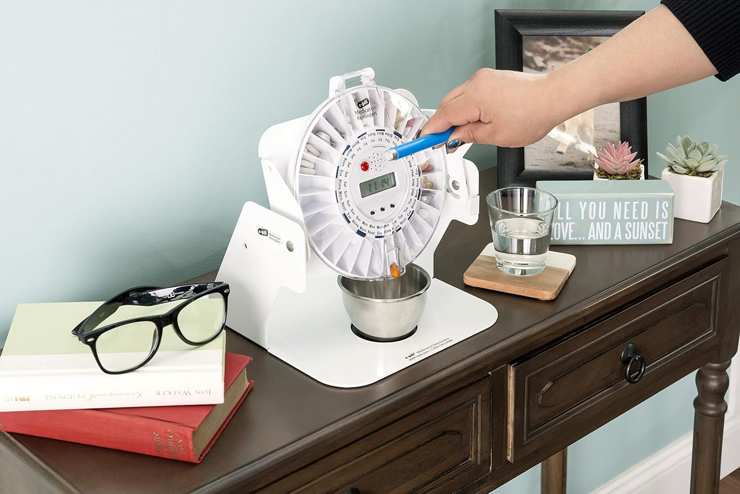 e-Pill MedTime Station – Locked Automatic Pill Dispenser with Tipper Base - Clear Lid: Health & Personal Care