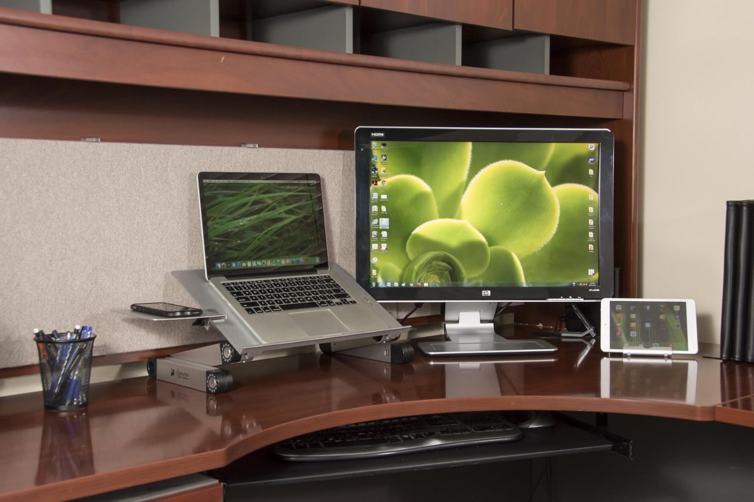 Executive Office Solutions Portable Adjustable Aluminum Laptop Desk/Stand/Table Vented w/CPU Fans Mouse Pad Side Mount-Notebook-MacBook-Light Weight Ergonomic TV Bed Lap Tray Stand Up/Sitting-Silver: Computers & Accessories