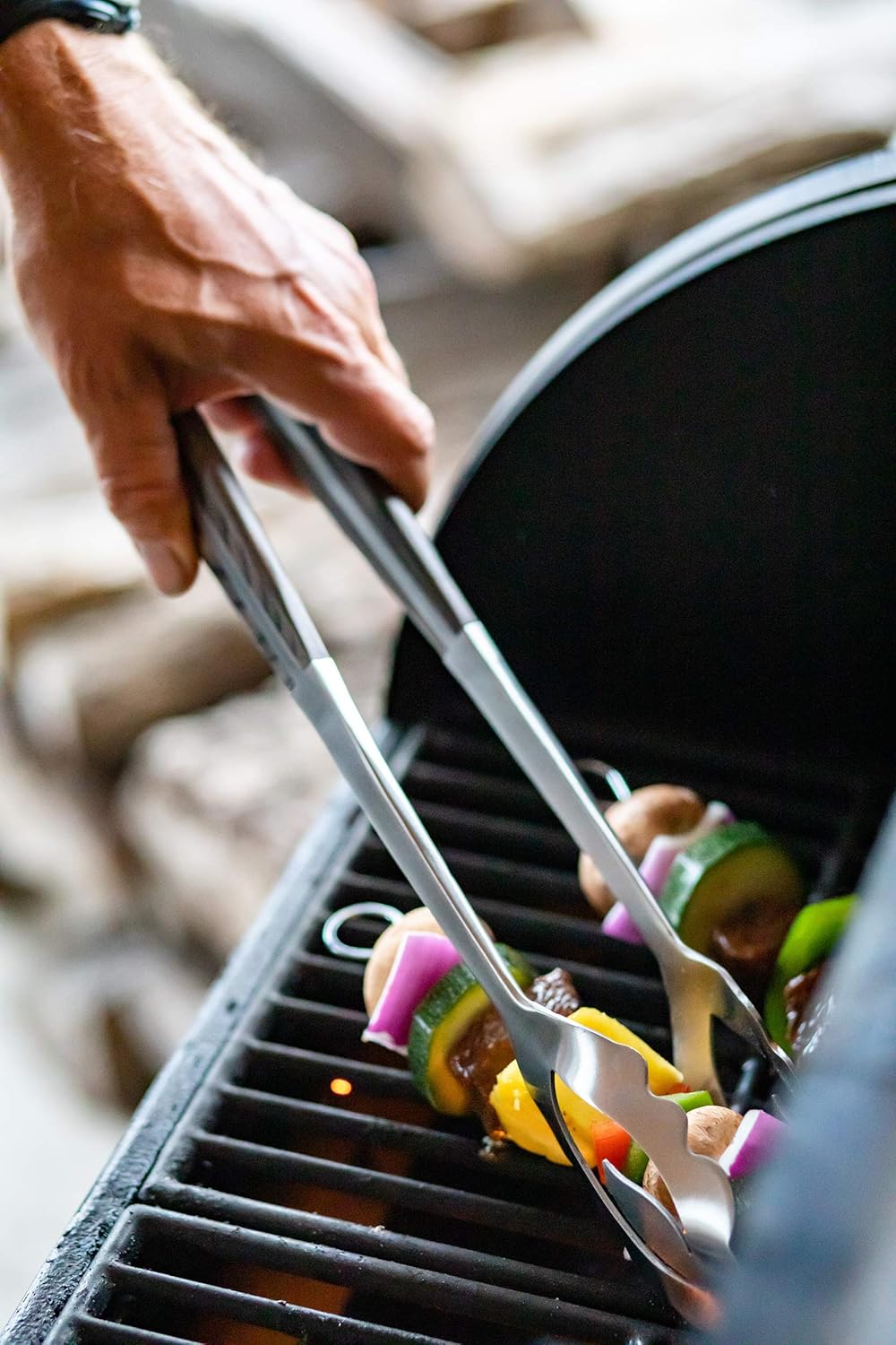 Amazon Com Ignite Grilling 2pc Bbq Grill Tool Set With Pakka Handles Forged Stainless Steel Spatula Locking Tongs Silicone Trivet Garden Outdoor