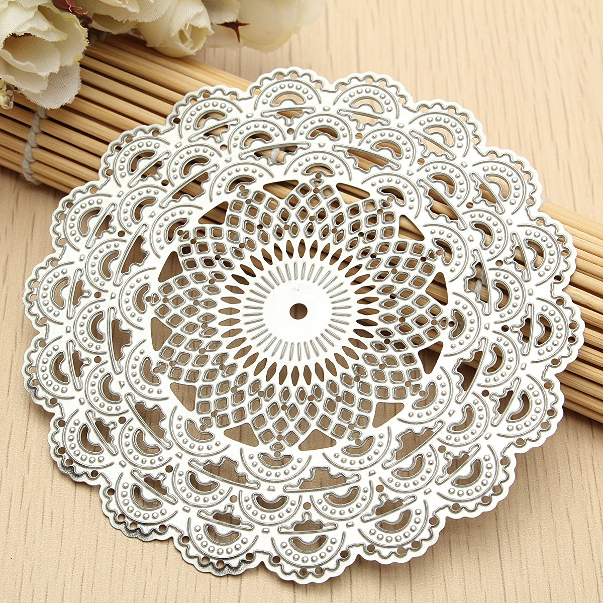 MASUNN Round Flower Lace Cutting Dies Stencils DIY Scrapbooking Album Paper Card Craft