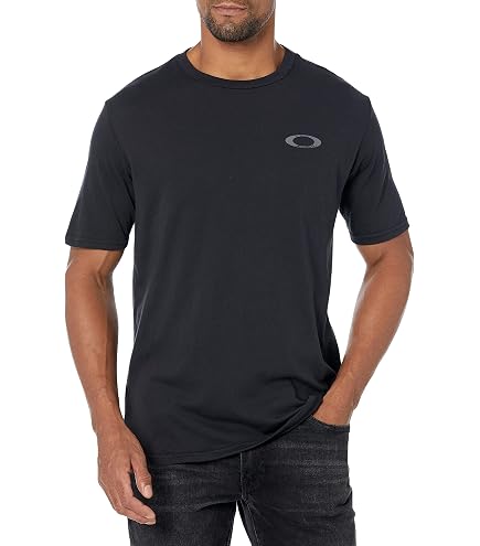Oakley Relax Henley Tee 2.0 Blackout | Amazon.com