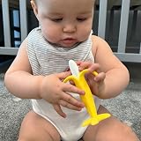 Nuby Banana Soothing Teether BPA-Free Easy Grip 3 Months Plus One Size view 3