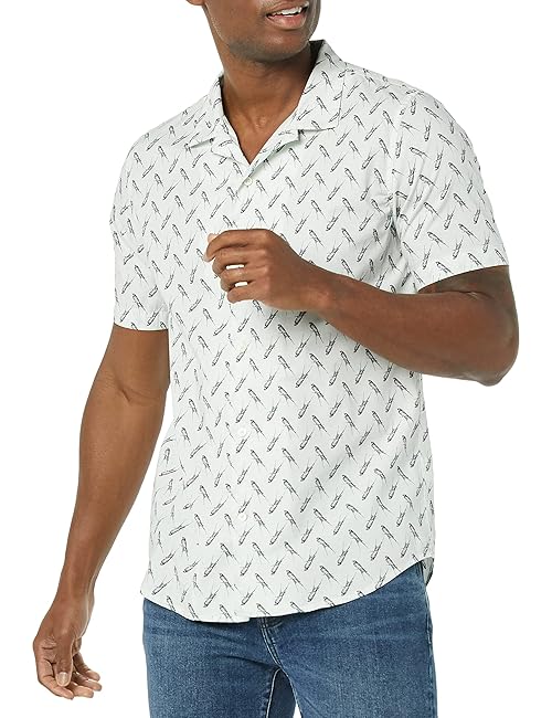 Amazon Essentials Men's Vacation Cotton Resort Shirt, Slim-Fit Short Sleeve, Light Blue Bird Print, X-Small