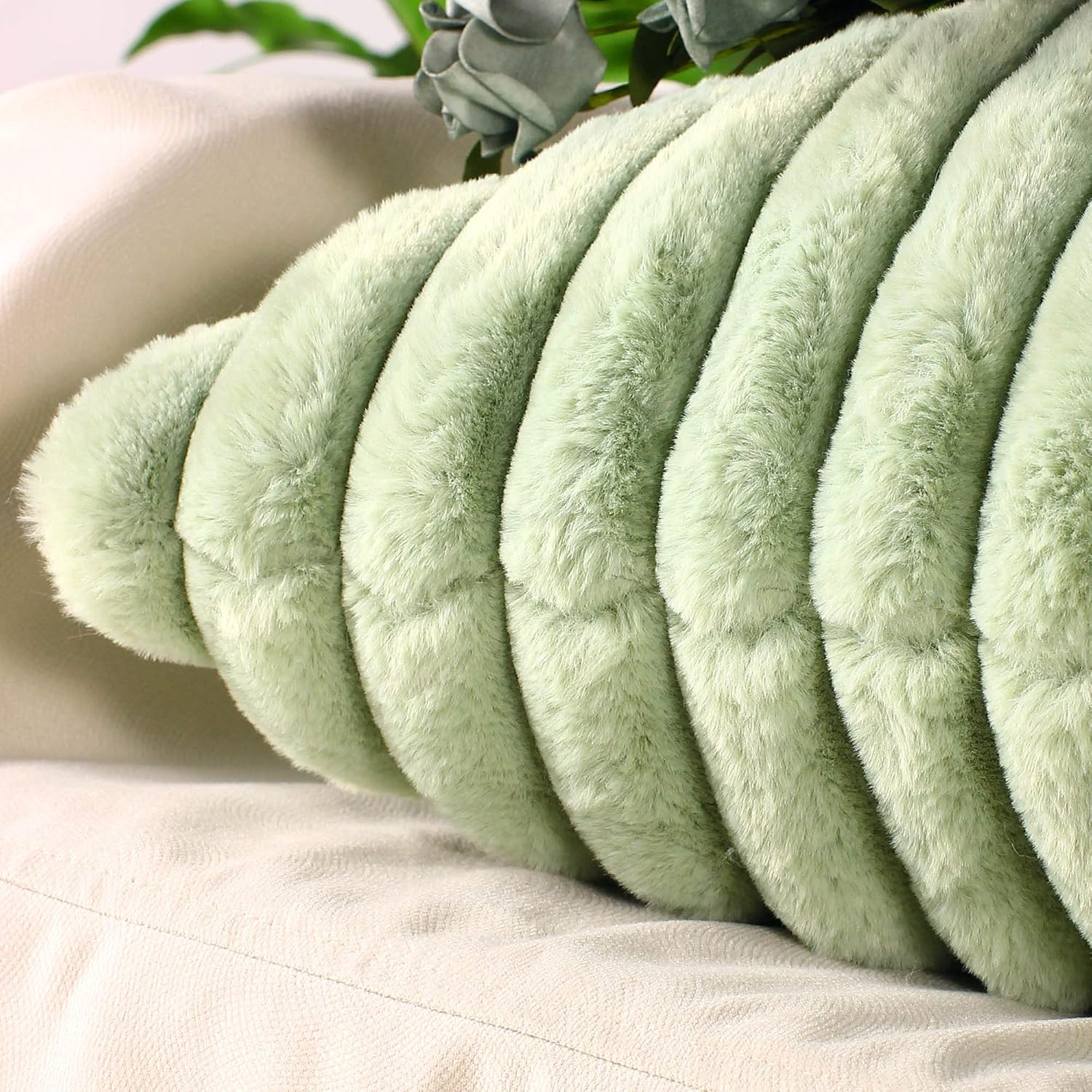 Decorative Throw Pillows Covers 20x20 Farmhouse Decor Cover for Living Room Green Decorative Pillow Velvet Faux Fur: Home & Kitchen