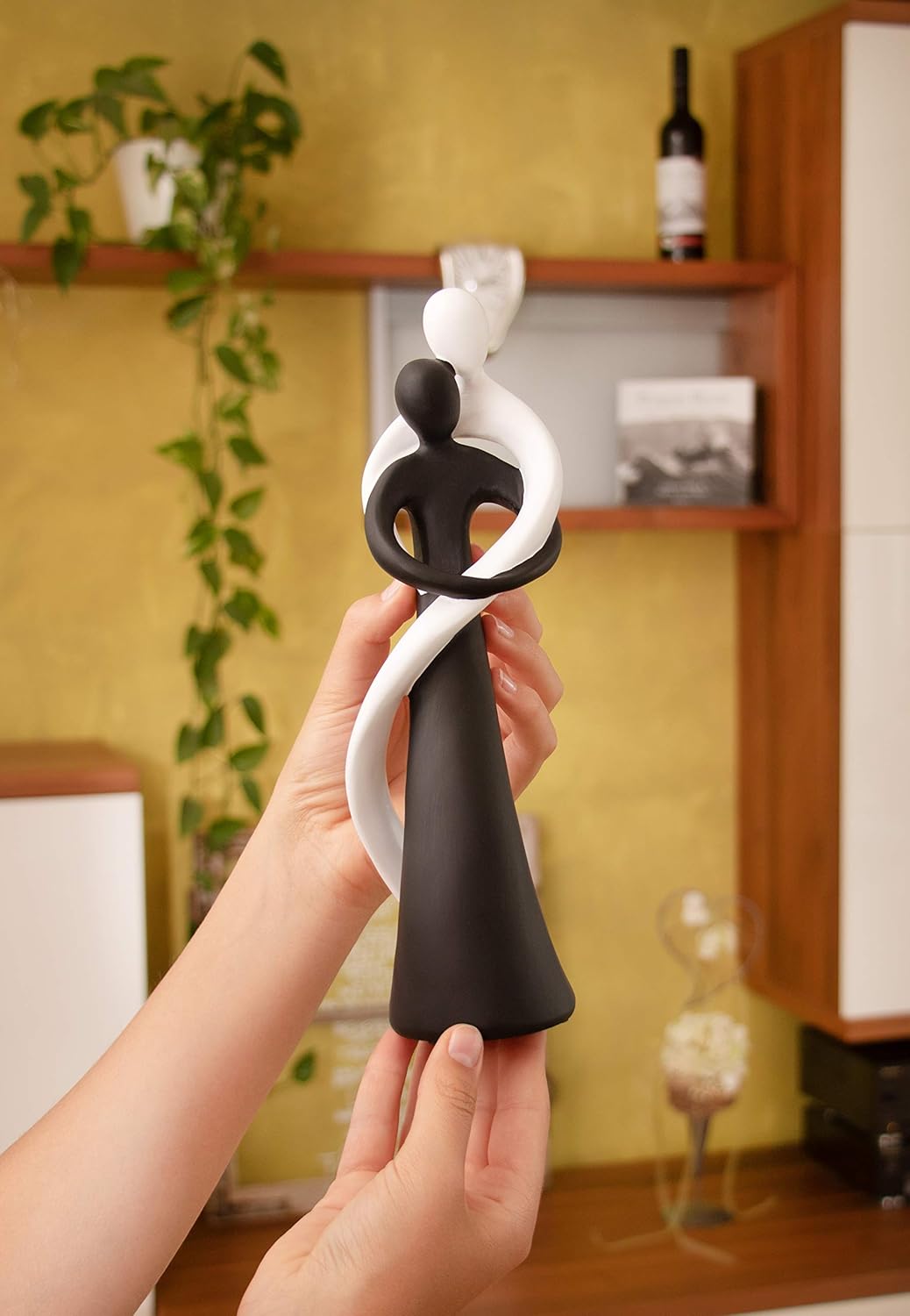 Harmonic couple in black & white, hand painted sculpture 27cm / 11”, elegant statue as a symbol of love & affection - Image 5