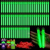 Lewtemi 50 Pack 4" Bright Christmas Glow Sticks Bulk, Green Glow Sticks in Christmas Party Supplies Birthday and Holidays