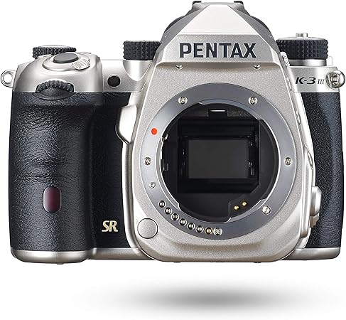 Amazon Co Jp Pentax K 3 Mark Iii ボディ シルバー Aps Cデジタル一眼レフカメラ 視野率100 約1 05倍光学ファインダー 5軸5 5段ボディ内手ぶれ補正機構 最高iso感度160万 防塵 防滴構造 最高約12コマ 秒 高速ドライブ タッチパネル式モニター 1075