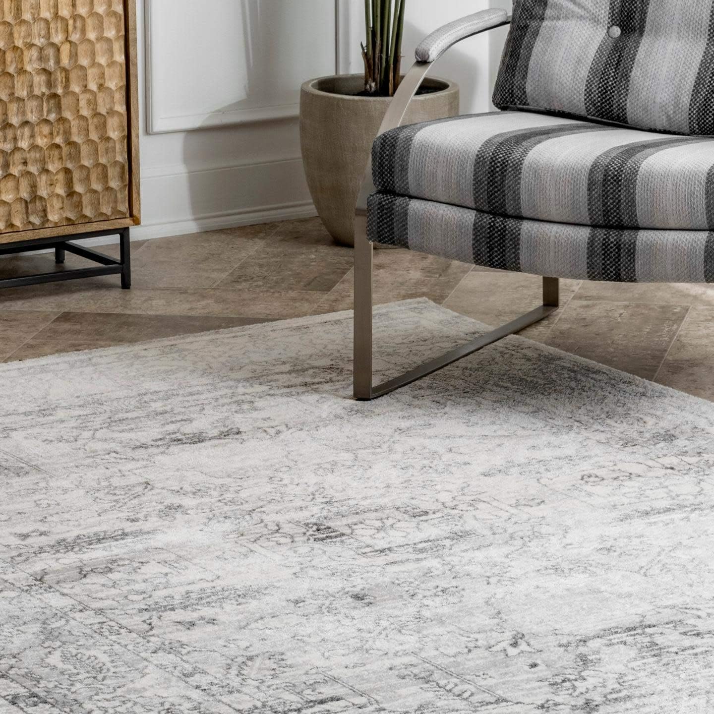 nuLOOM Kailani Floral Garden Area Rug, 4' x 6', Silver
