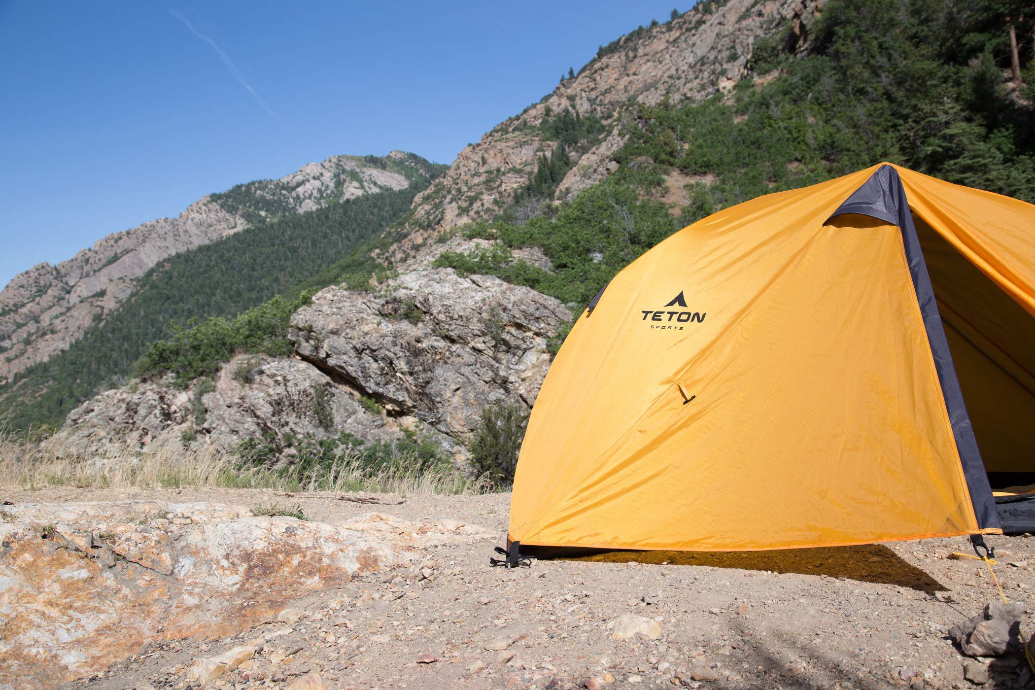 кемпинг бай. палаточный городок. эко кемпинг лазурный кемпинг. место для кемпинга. палатка для каравана.