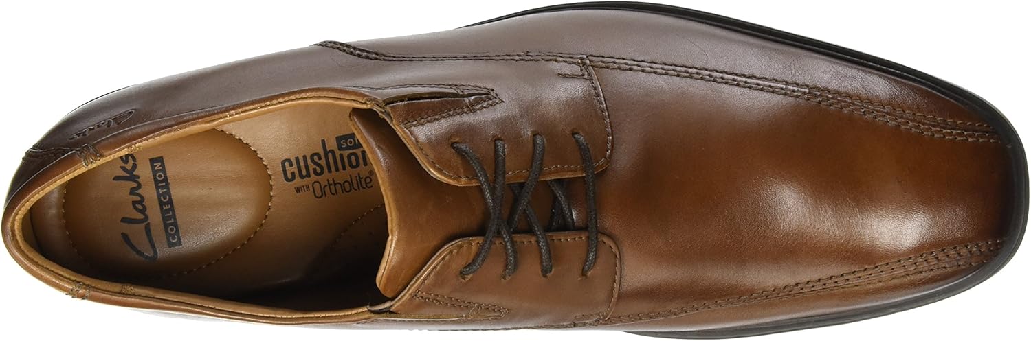 clarks men's tilden walk derbys