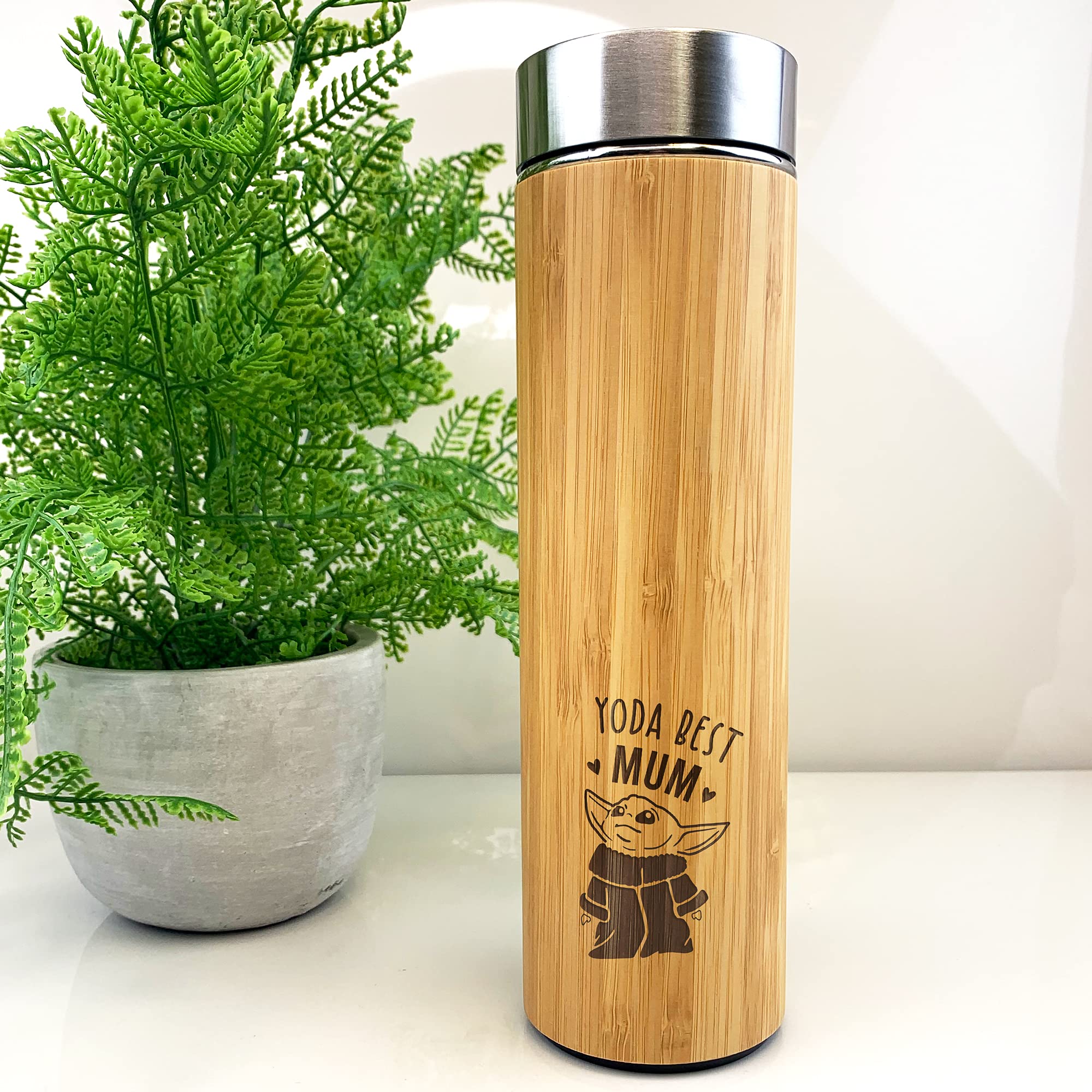 eBuyGB Personalised Bamboo Travel Flask, Baby Yoda Travel Mug, 500ml Star Wars Themed Coffee Mug Cup, Gifts for Mum from Daughter, Son (Yoda Best Mum)