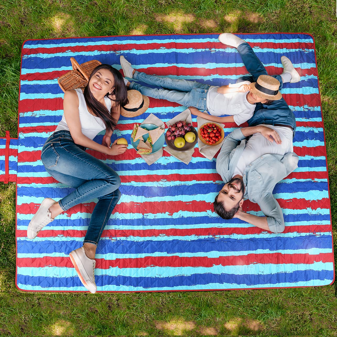 Kato Tirrinia Extra Large Picnic Blanket, Waterproof Camping Blanket, Lightweight Washable Outdoor Blanket Portable Beach Mat for Family Camping,Travel, Park, Grass, Hiking 180 x 200 cm Striped