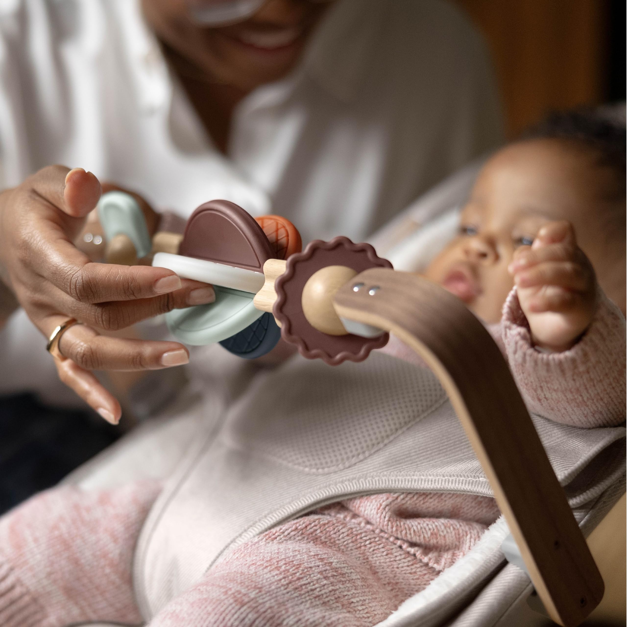 UPPAbaby Mira Wonder Wheel Toy Bar/Easily Attaches to Baby Bouncer/Sensory Entertainment