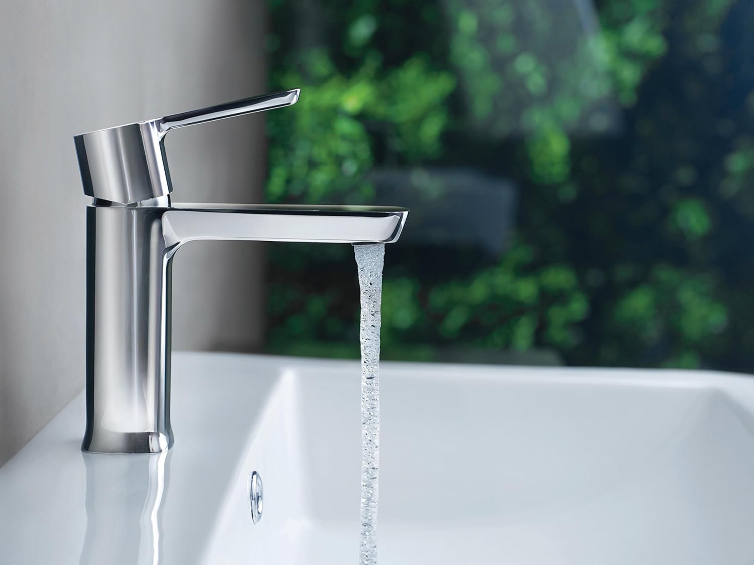 Delta Faucet Modern Single Hole Bathroom Faucet, Single Handle Bathroom Faucet Chrome, Bathroom Sink Faucet, Drain Assembly, Chrome 581LF-PP - - 