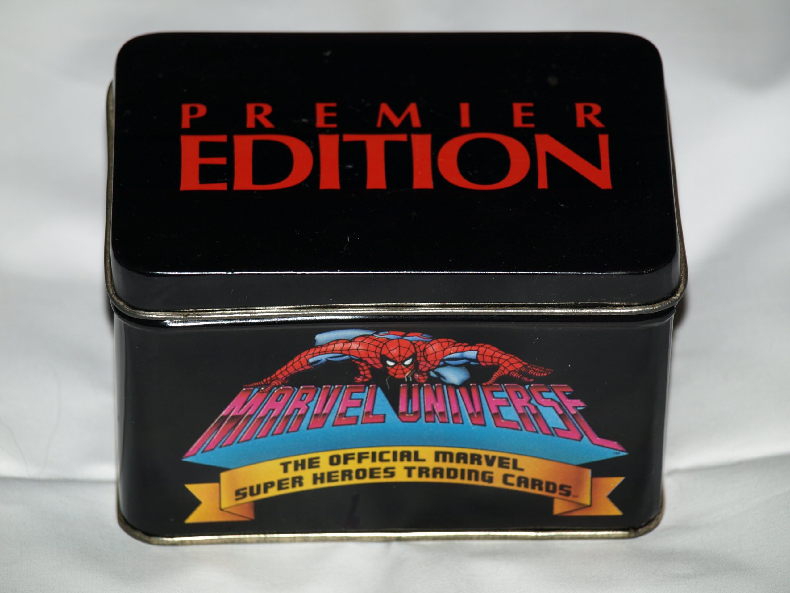 Marvel Universe Series I Trading Cards in Tin