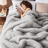 Heated Electric Blanket Twin, Octrot 60"X80" Faux Fur Heating Blanket Luxury Christmas Gifts Heavy Plush with 10 Heats Levels & 8 Hours Auto Off,Super Cozy Warm Fuzzy,Fluffy Decor Winter Warming,White