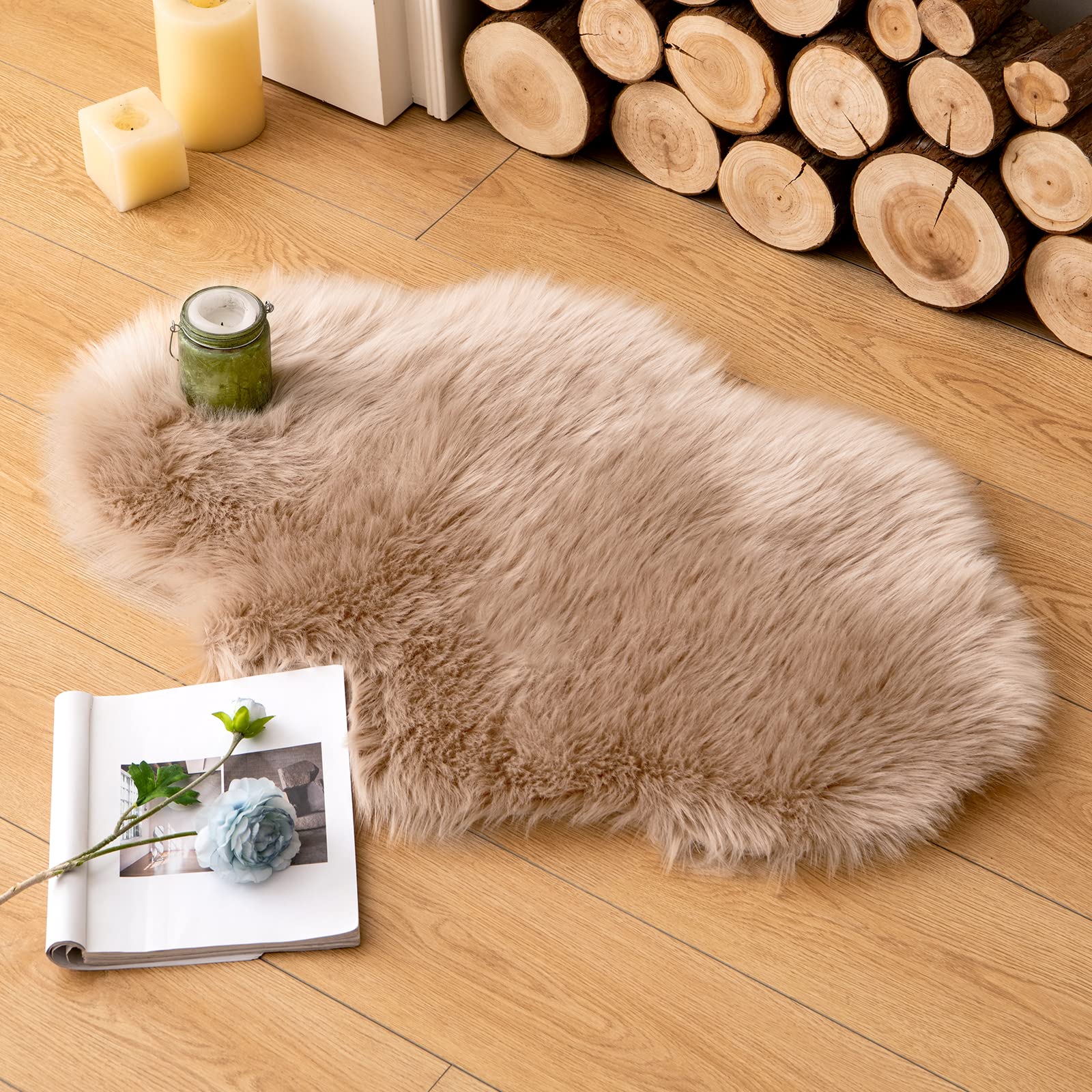 MIULEE Faux Fur Area Rugs Sheepskin Rugs Faux Fluffy Mat Fleece Chair Cover Seat Pad Soft Shaggy Area Mat for Bedroom Sofa Floor 60 x 90cm Cloud Shape Light Tan