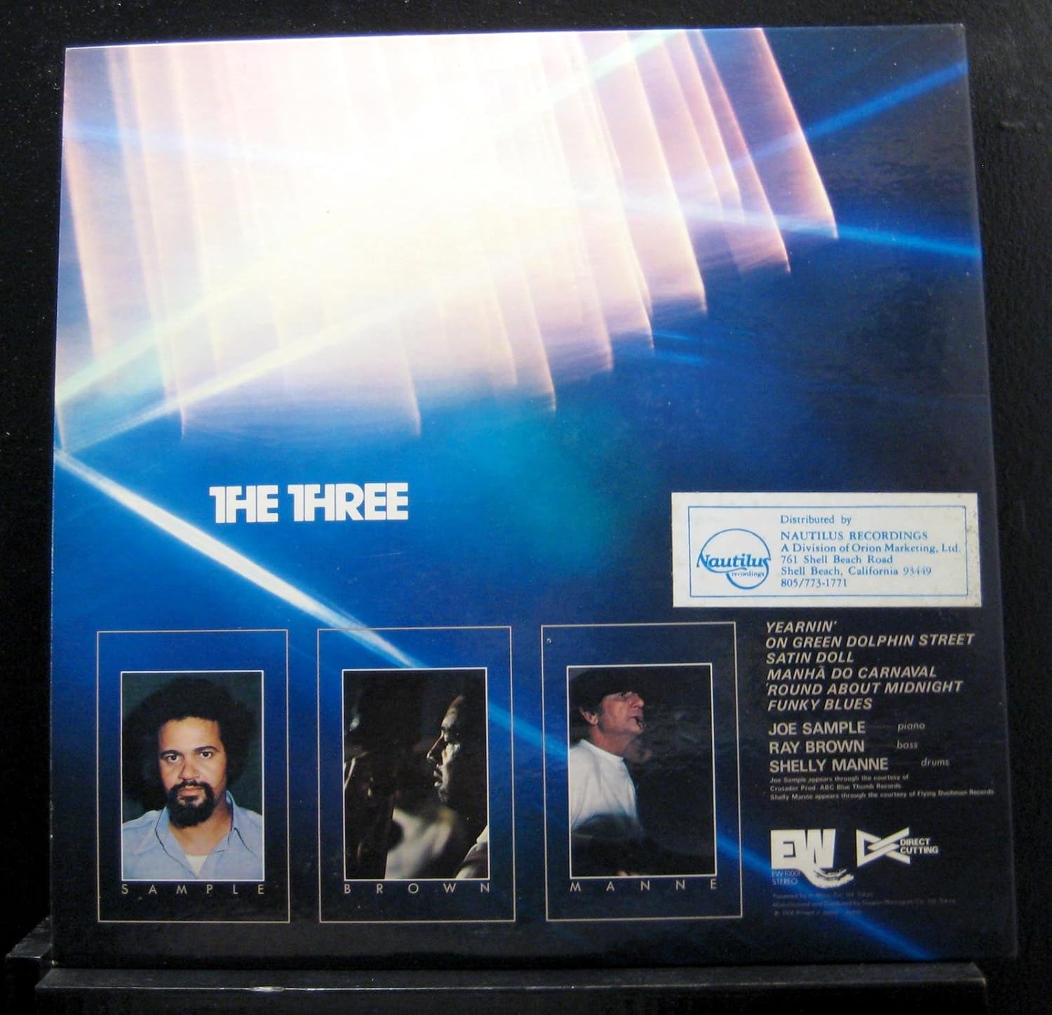 The Three Joe Sample Ray Brown Shelly Manne Amazon Fr Cd Et Vinyles