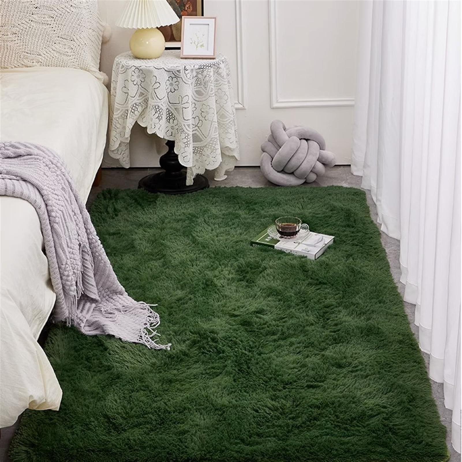 Heavyoff Area Rug for Bedroom Fluffy Shag Rug Super Soft Fuzzy Plush Carpet Rectangular Indoor Rug for Dorm Nursery Kids Room Home Decorative Dark Green, 1.6 ft x 3.9 ft