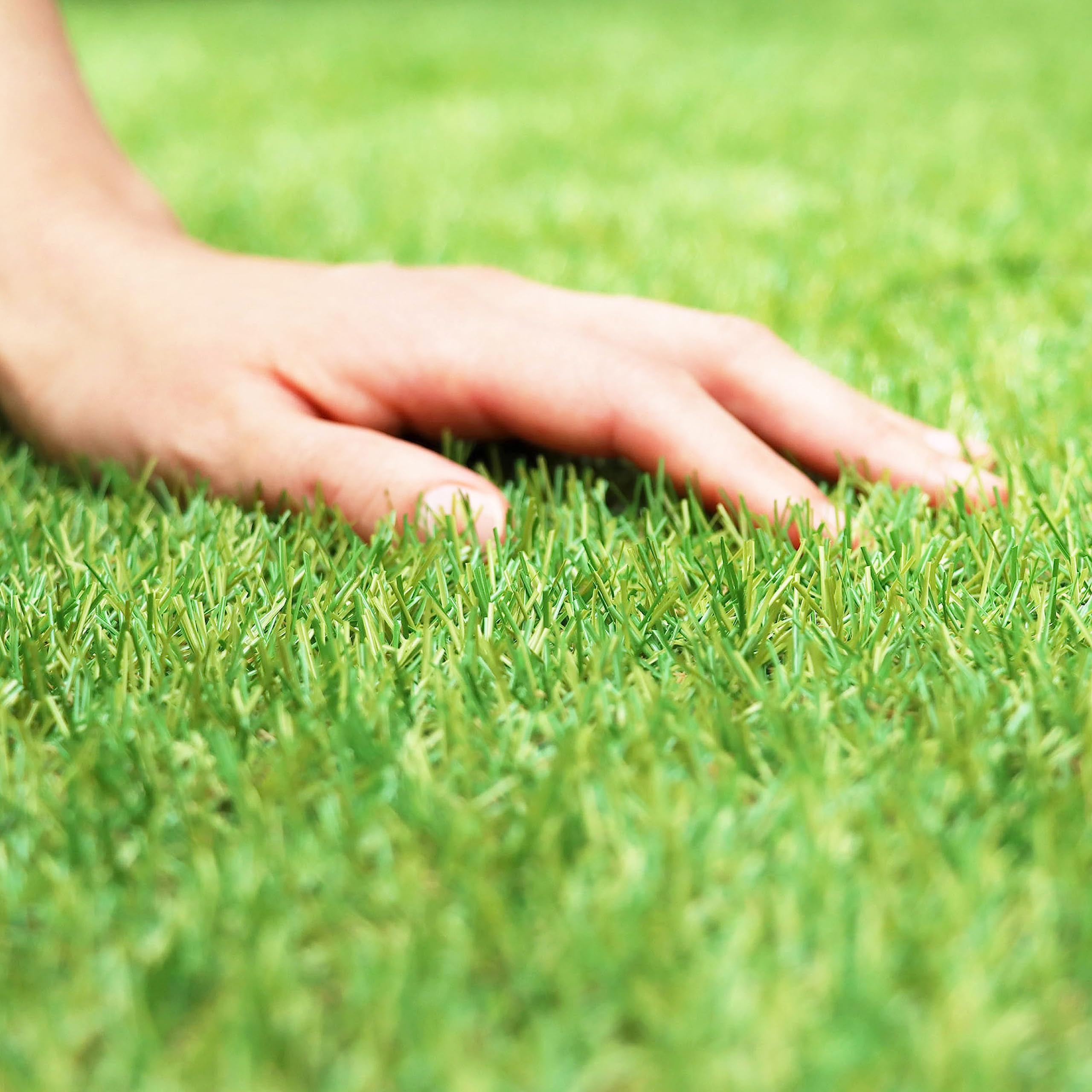 FIFA公認生産工場製 人工芝 防草できる人工芝 防草シート不要 1m×10m 芝丈 18mm 夏色 U字ピン24本付 防草できる人工芝 防草シート 一体型 オールシーズン対応 圧倒的な世界品質 PYKES PEAK (パイクスピーク)商品画像