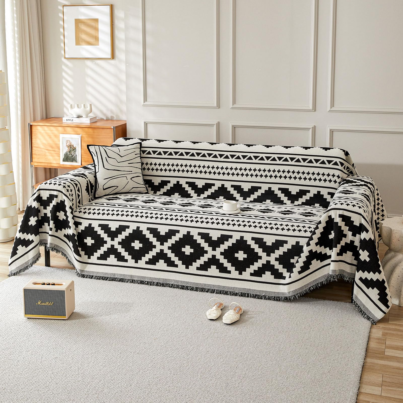 SHANNA Geometric Sofa Cover for 2 3 4 Seater, Chenille AB Sided Slipcover for Corner Sofa, All-Season Protection Couch Cover, Couch Protector Loveseat Futon Cover L Shaped Sofa Cover with Tassel