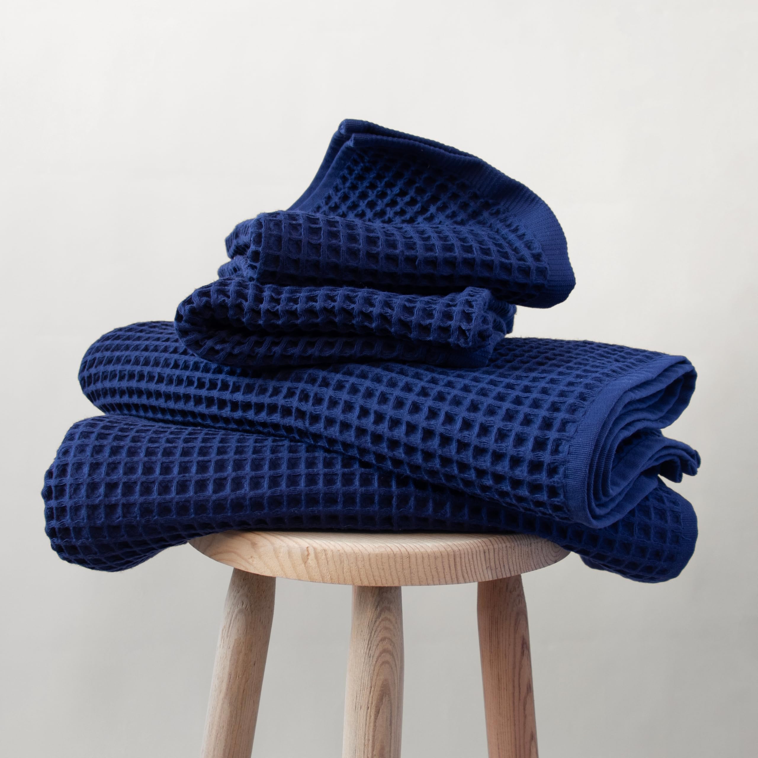 Photo 1 of Püskül - Luxury Waffle Towel Set for Bathroom 4 Pieces Navy Blue, Premium Quality Organic 100% Turkish Cotton 2 Hand and 2 Bath Towels Sets, Quick Dry Thin Waffle Towels, Made in Turkiye (Navy Blue)