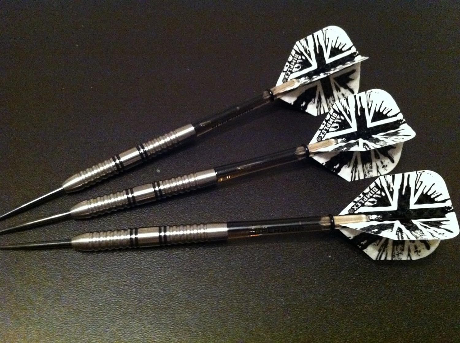 29g 95 TUNGSTEN UNION JACK ELITE Darts Set, Harrows Supergrip Stems