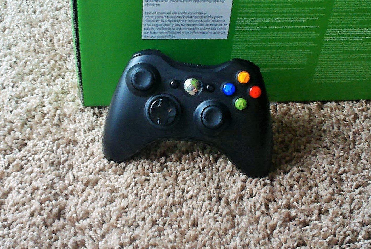 Microsoft Xbox 360 S 250GB System Kinect Bundle