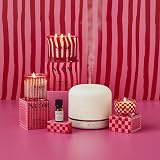 Neom Christmas Essential Oil Blend 10ml - Christmas Wish Aroma view 3