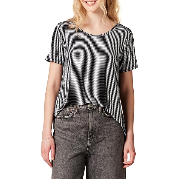 Amazon.com: Amazon Essentials Women's Relaxed-Fit Short-Sleeve