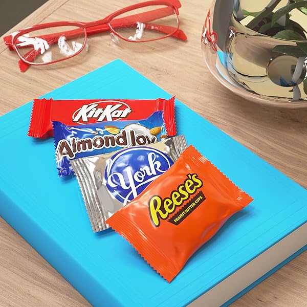 HERSHEY’S ASSORTED CHOCOLATE FLAVORED CANDY PARTY PACK, 30.22 OZ, 1.96 POUNDS