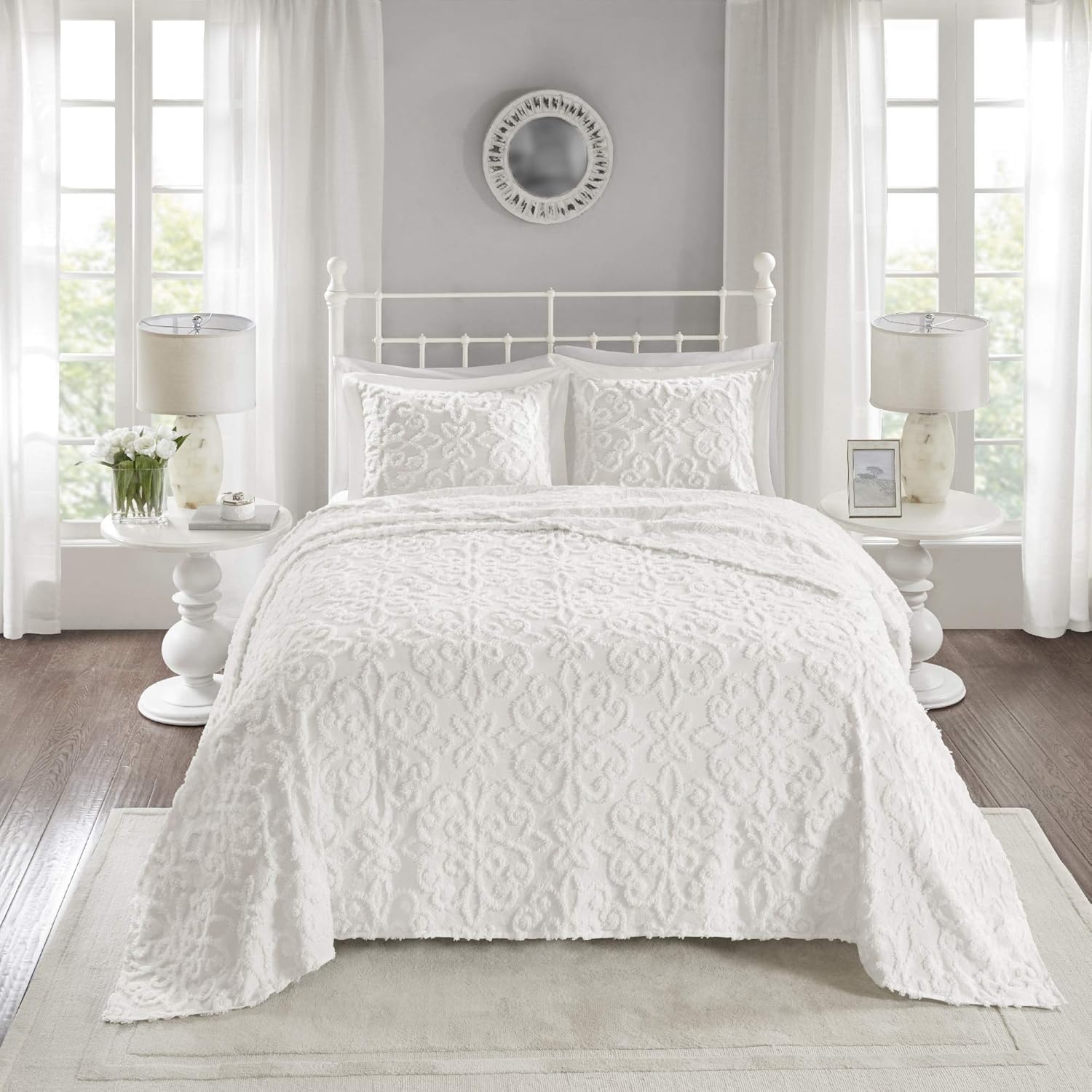 Madison Park Chenille Tufted 100 Cotton Quilt All Season, Lightweight