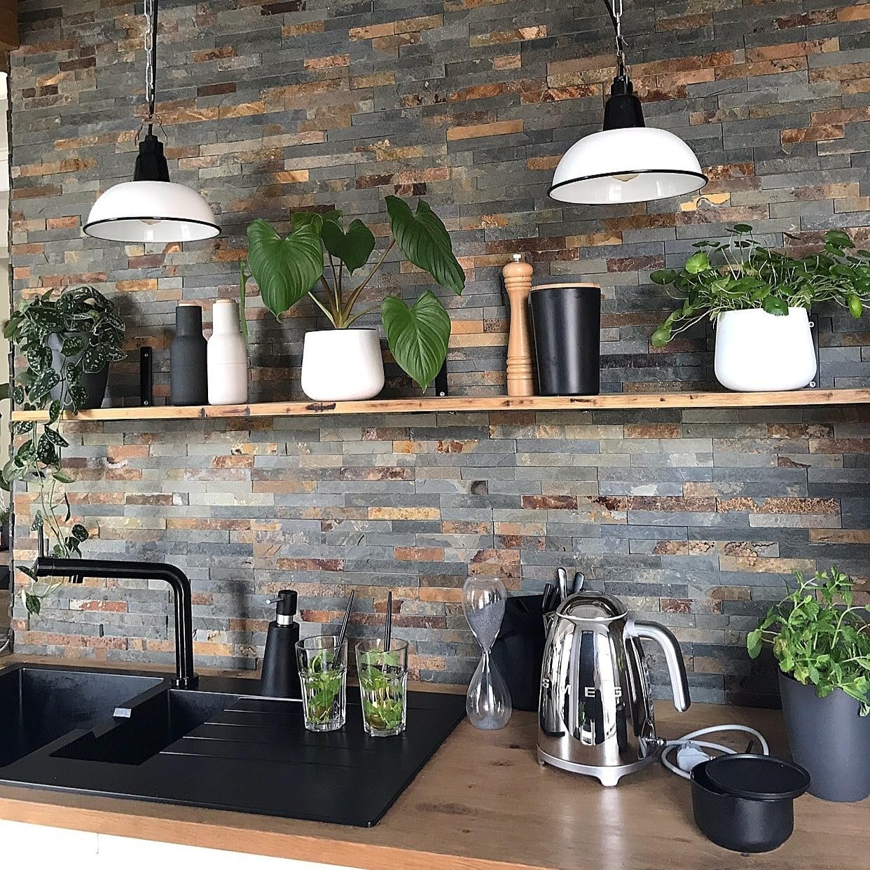 Hervidor de agua eléctrico SMEG estilo retro de los años 50 con apagado automático, base extraíble e indicador de agua, KLF03SSUS, acero inoxidable pulido