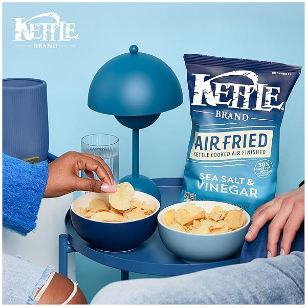 KETTLE BRAND POTATO CHIPS, AIR FRIED SEA SALT & VINEGAR KETTLE CHIPS, 6.5 OZ BAG