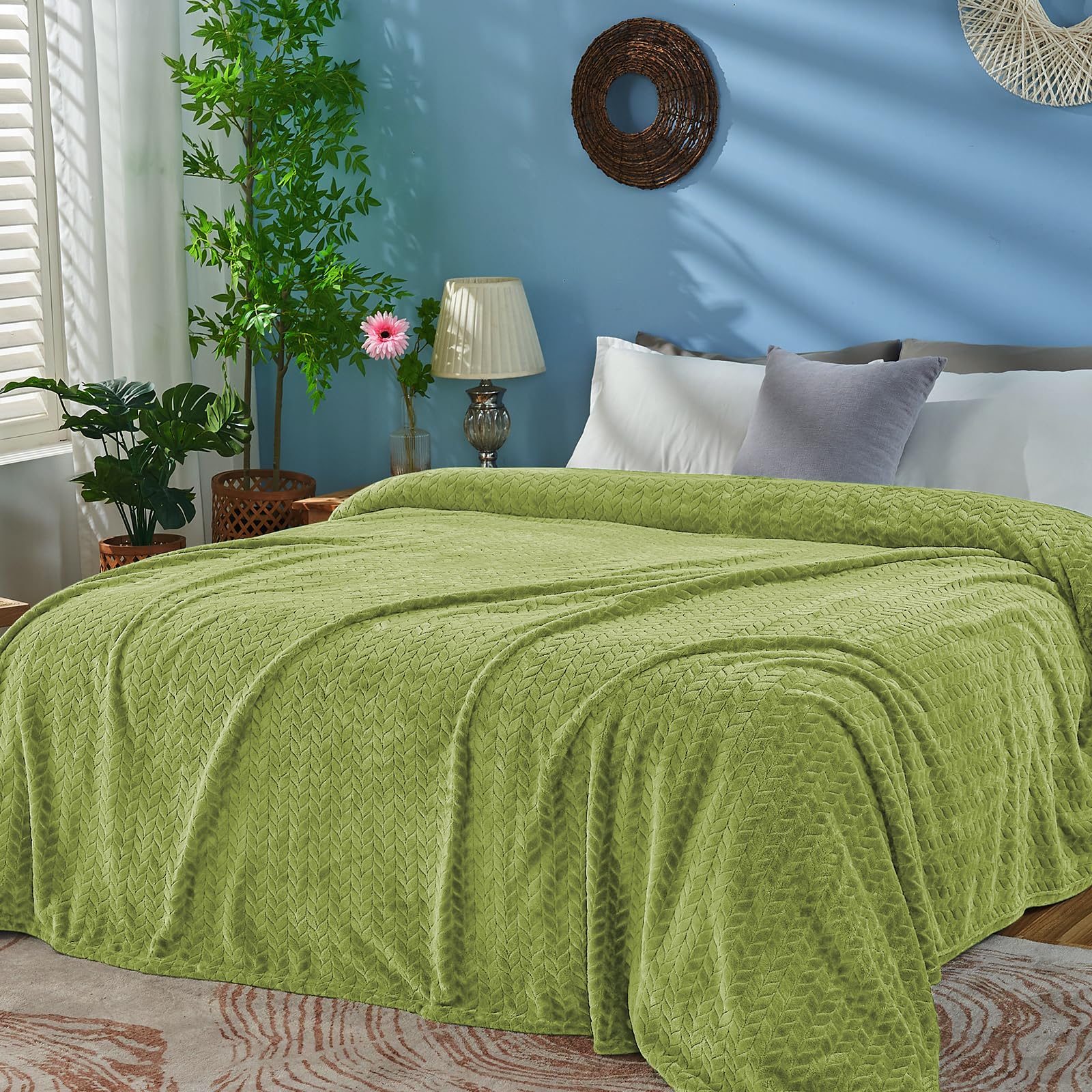 inhand Sage Green Fleece King Blanket for Bed, Super Soft Flannel Cozy Blankets for Adults, Lightweight Leaves Pattern Fuzzy Blanket for Office,Warm Plush Blankets for All Season, 90x108 Inches Image