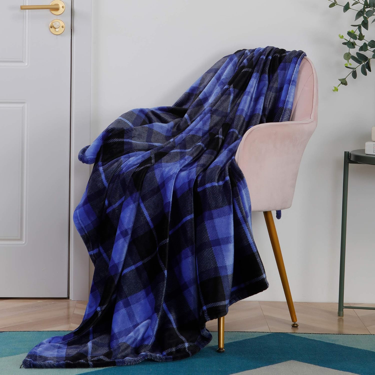 SOCHOW Flannel Fleece Blanket 150cm×200cm, All Season Plaid Blue Blanket for Bed Couch,Car - Image 4