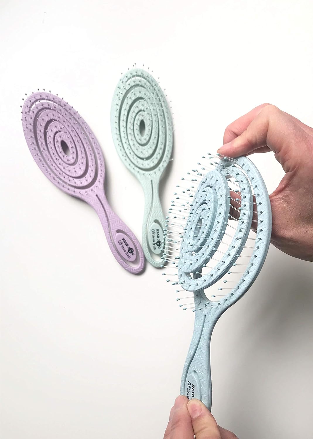 Head Jog 08 Straw Hairbrush, Flexible Soft Pin Bristles, Detangling Wet/Dry Hair, Head Massaging Pro (Mint) - Image 3