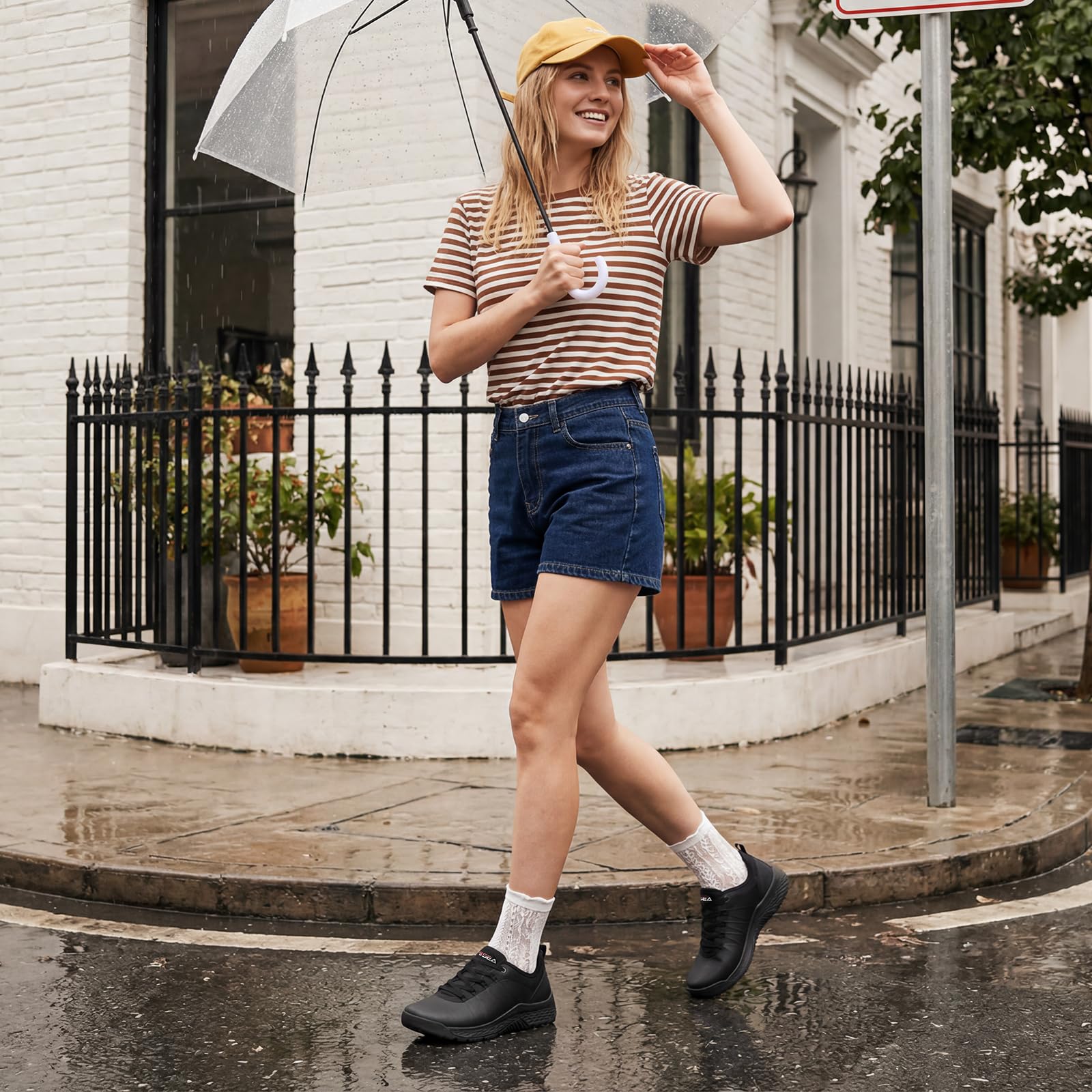 Condition photo showing New/Like New for hisea women's waterproof walking shoes non-slip outdoor trail sneakers