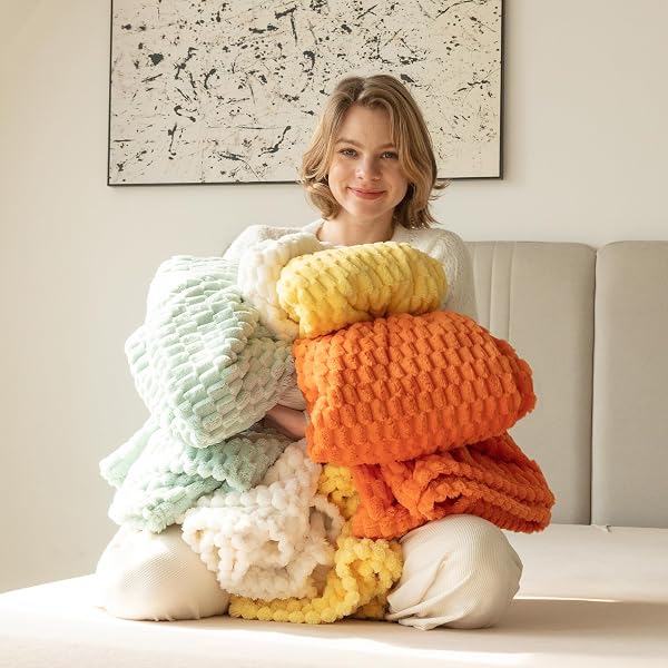 KORBLISS SUPER SOFT FLEECE KING SIZE BLANKET 90X90 INCHES FOR BED, PREMIUM SILKY WITH 3D IMITATION TURTLE SHELL JACQUARD DECORATIVE BLANKETS, LIGHTWEIGHT AND COZY FOR LIVING ROOM.SAGE GREEN