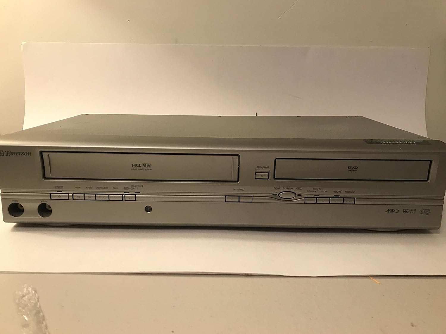Amazon.com: Emerson EWD2204 DVD/VCR Combo DVD Video Cassette Recorder Player  4 Head 19 Micron Head: Electronics
