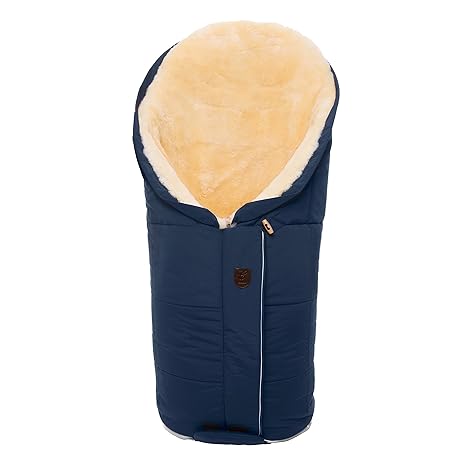 Lammfell Kinderwagen-Fußsack CHRIST – kuscheliger Lammfellfußsack, aus medizinischem Fell, aufgeklappt als Krabbelmatte, Spie