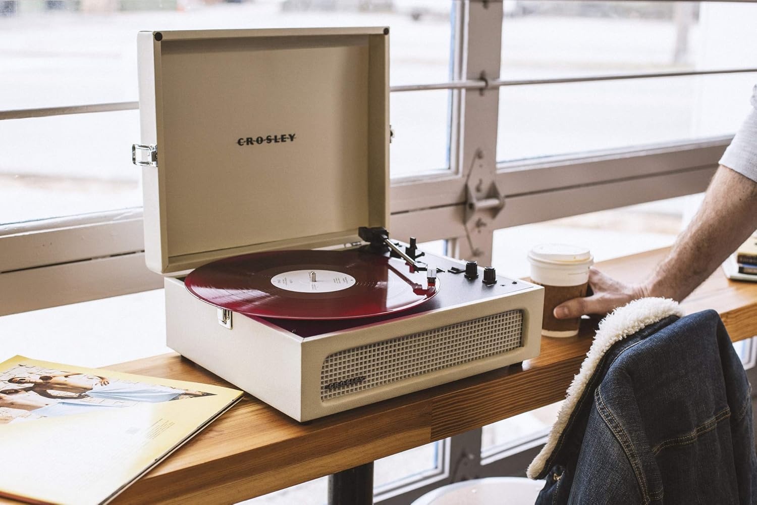 Voyager проигрыватель. Voyager проигрыватель. Crosley cr8017a. виниловый проигрыватель voyager fossil. Voyager проигрыватель.