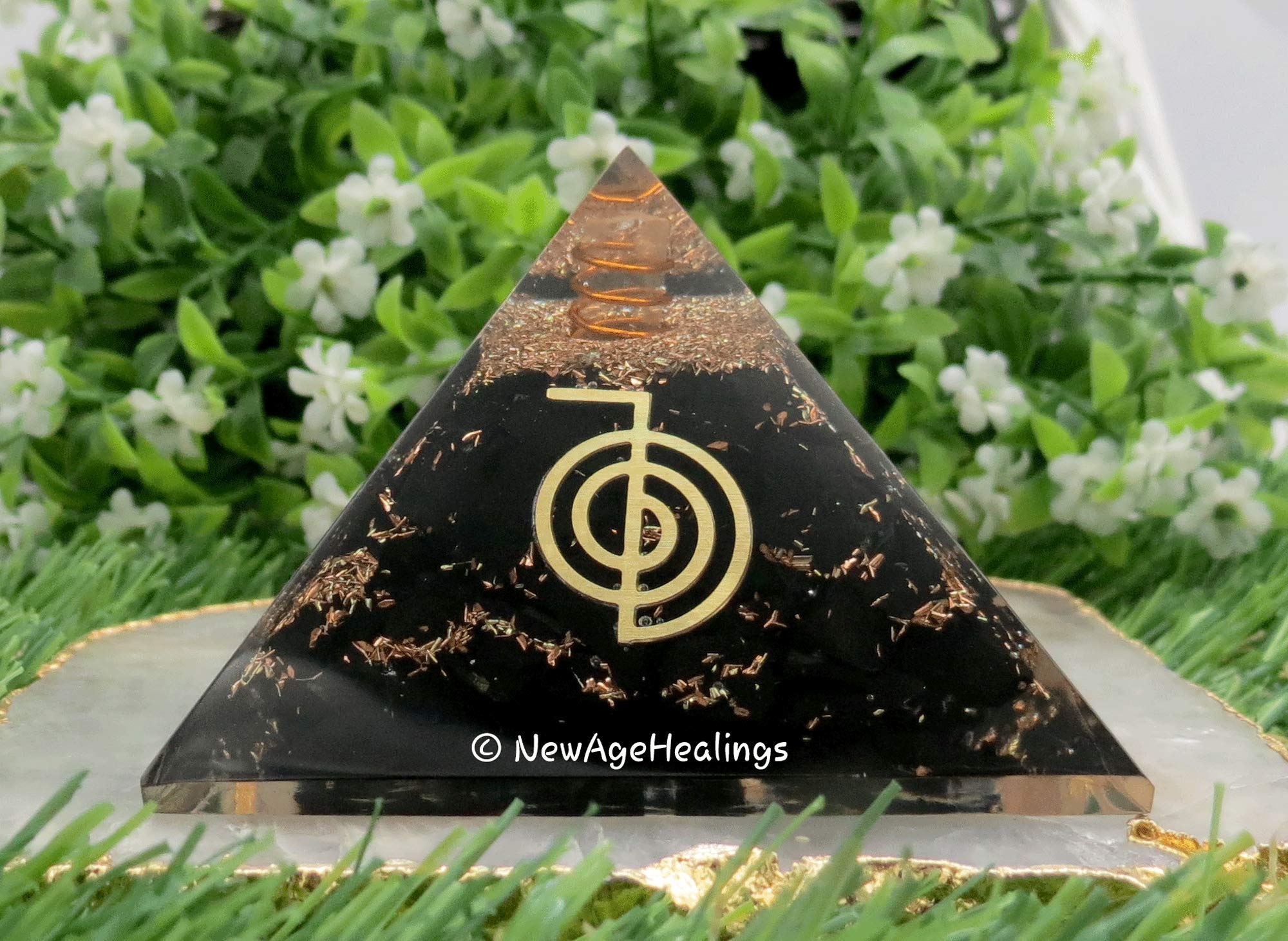 NewAgeHealings Shungite Crystal Orgonite Pyramids with Cho Ku Rei Symbol | Organite Crystal Pyramids for Positive Energy (Organite Pyramid EMF Protection)