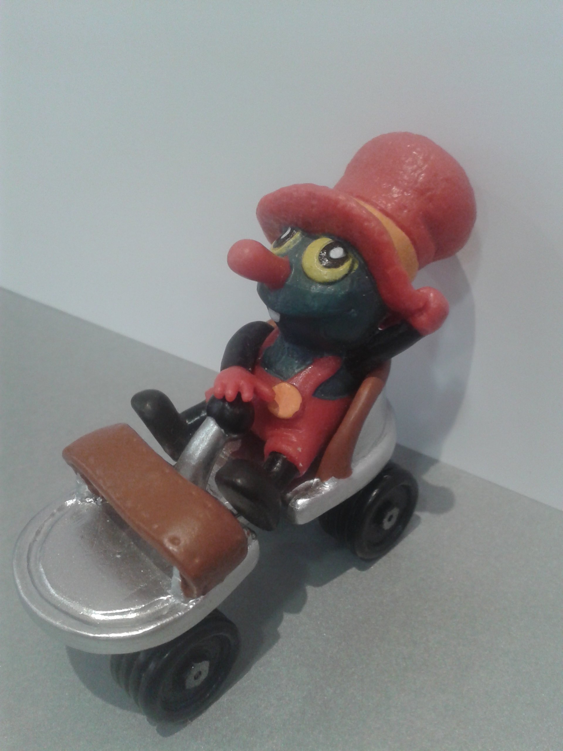 Plastoy Loulou Le Poux ('Loulou the Flea') 80640 Toy Car